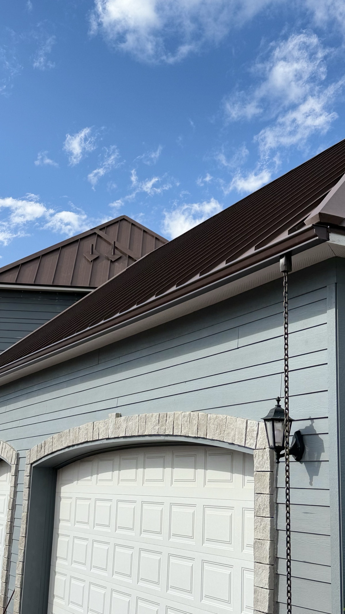 Painted oxide finish at full elevation